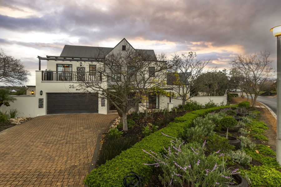 5 Bedroom Property for Sale in De Wijnlanden Residential Estate Western Cape